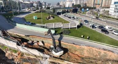 Bursa'da göçen yolda çalışma başladı