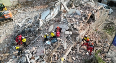 Bursa'da nefes kesen deprem tatbikatı...