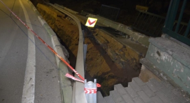Bursa’da yol çöktü, ulaşım bir süreliğine durdu