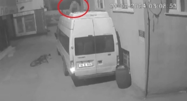 Düşe kalka 3. kattaki montu çaldı