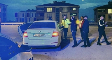 İnegöl'de iki otomobil çarpıştı: 4 yaralı