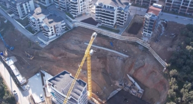 İnşaat çalışması siteyi yerinden oynattı