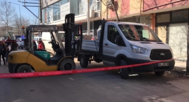 Kamyonetin altında kalan yaşlı kadın hayatını kaybetti