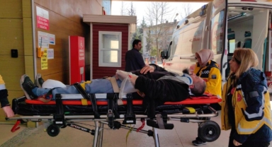 Kereste yüklü kamyonun freni patladı: 1 yaralı