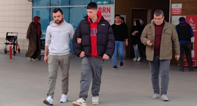 Market sahibini bıçaklayan 3 şahıstan biri tutuklandı