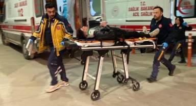 Motosiklet bisikletle çarpıştı: 1’i ağır 4 yaralı