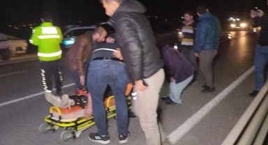 Motosiklet kontrolden çıkıp savruldu: 2 yaralı