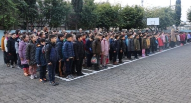 Okullarda 1 dakikalık saygı duruşu