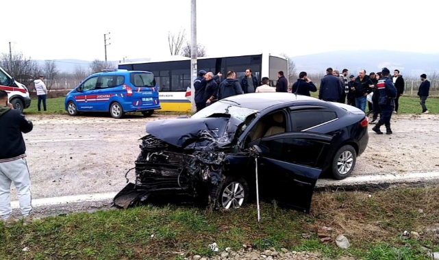 Otobüsle çarpışan otomobil sürücüsü hayatını kaybetti - ASAYİŞ - Bursa  Duysun
