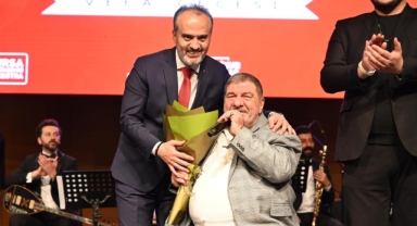 Roman orkestrası çaldı, Başkan Aktaş söyledi