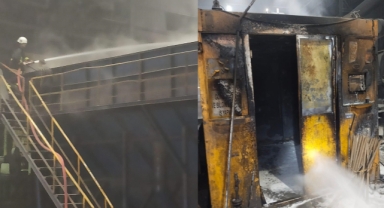 Tosçelik fabrikasında patlama sonrası hasar oluştu