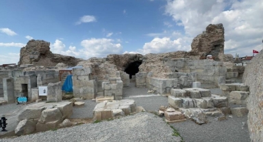 1800 yıllık İznik Roma Tiyatrosu turizme kazandırıldı
