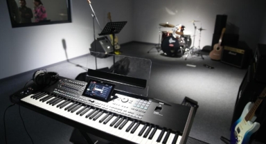 23 Nisan Müzik Stüdyosu açıldı
