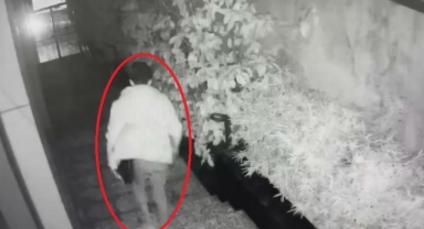 Bahçe kapısından girerek 2 televizyon çaldı