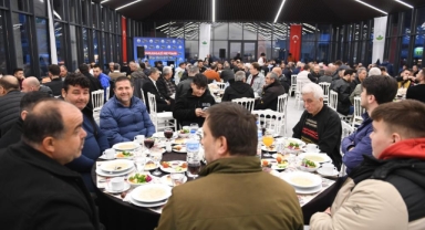 Başkan Dündar taksicilerle iftarda buluştu