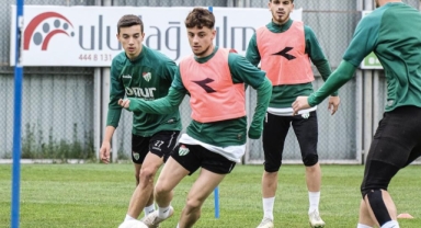 Bursasporlu futbolcular pes etmiyor