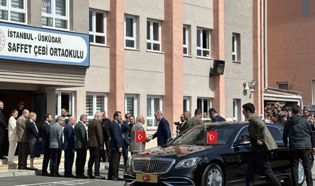 Cumhurbaşkanı Erdoğan, oyunu Üsküdar’da kullandı