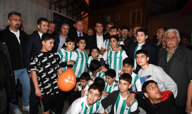Dündar sevgisi Osmangazi’de her yerde