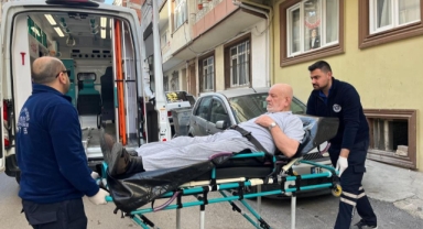 Engelli ve yatalak hastalar sedye ile oy kullandı