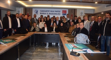 Gelecek Partisi'nden 750 üye CHP'ye geçti