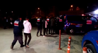 İnegöl'de kaçak 5 Afgan uyruklu şahıs yakalandı