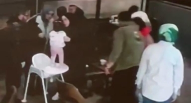 İşletme sahibi minik müşterisini böyle kurtardı