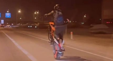 Kilometrelerce tek teker ilerledi
