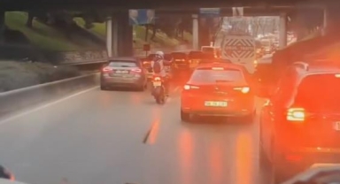 Motosiklet sürücüsü 112 ambulansa yol açtı