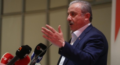 Mustafa Şentop hukukçular ile iftar programında bir araya geldi