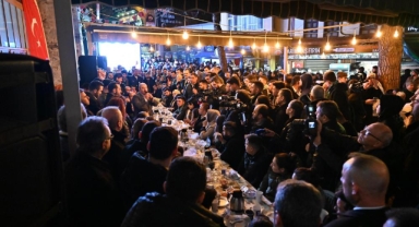 Simit ve tahanlı Başkan Aktaş’tan, çaylar Varank’tan