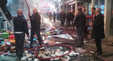 Tarihi Balibey Han Çarşısı’nda korkutan yangın