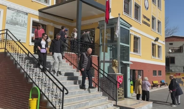 Tecrübeli seçmenler oyunu erkenden kullandı