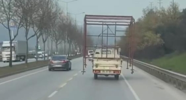 Tehlikeli taşımacılık kamerada...