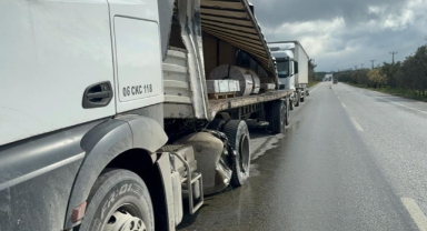 Tır ile servis minibüsü çarpıştı: 5 yaralı