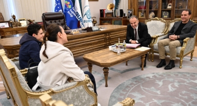 Türkiye’nin en genç satranç ustasından Başkan Aktaş’a ziyaret