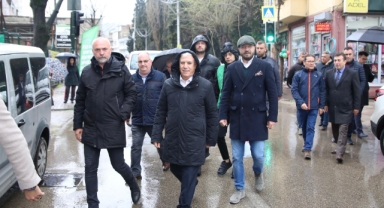 “Yağmur çamur demeden gülümseyen Bursa için yollardayız”