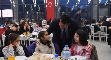 Yetim çocuklar kardeşlik sofrasında buluştu