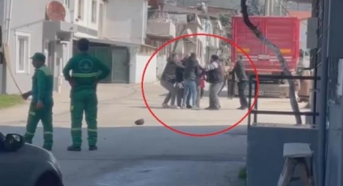 Yumruklu sopalı kavga kamerada