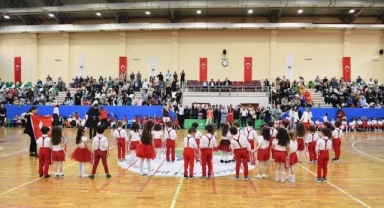 23 Nisan, minik öğrencilerin gösterileriyle son buldu