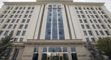 AK Parti MYK yarın olağanüstü toplanıyor