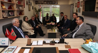 Başkan Özdemir şehit yakınlarını ve gazileri ziyaret etti