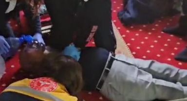 Bayram namazını kılarken hayatını kaybetti
