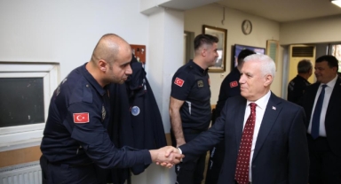 Bozbey'den Büyükşehir çalışanlarına bayram ziyareti