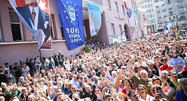 Bursa Büyükşehir'de devir teslim töreni