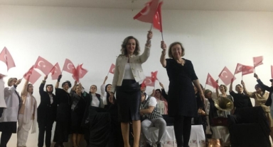 Bursa Kız Lisesi mezunlarından anlamlı gösteri