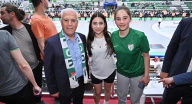Bursaspor taraftarından Başkan Bozbey'e sevgi seli