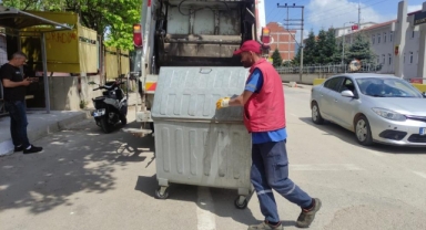 Çöp konteynerinde korkunç manzara!