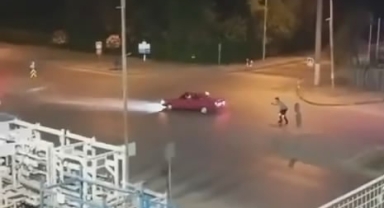 Dakikalarca böyle drift attı