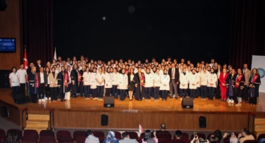 Hemşire adayları beyaz üniformalarını giydi
