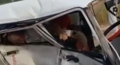 Hurdaya dönen araçta 1 kişi hayatını kaybetti